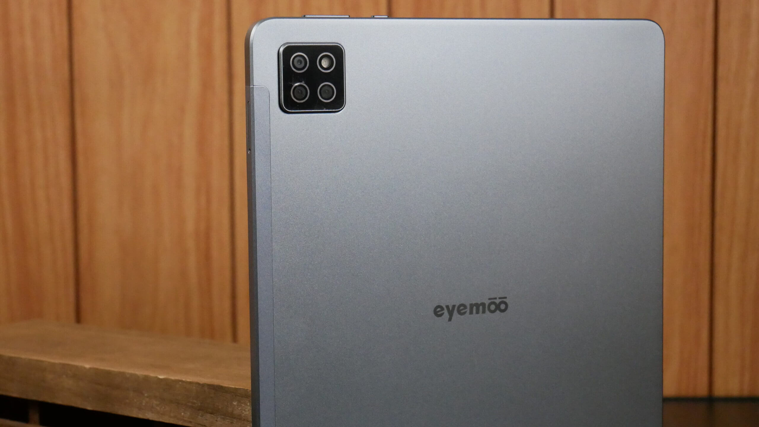 Experience the Future of Tablets: Eyemoo S1 Review 5